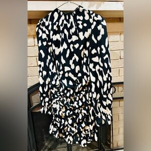 Brand new dress size xs never worn 15.00